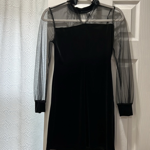 Simple yet Elegant SHEIN Soft Velvety Dress - Picture 2 of 4